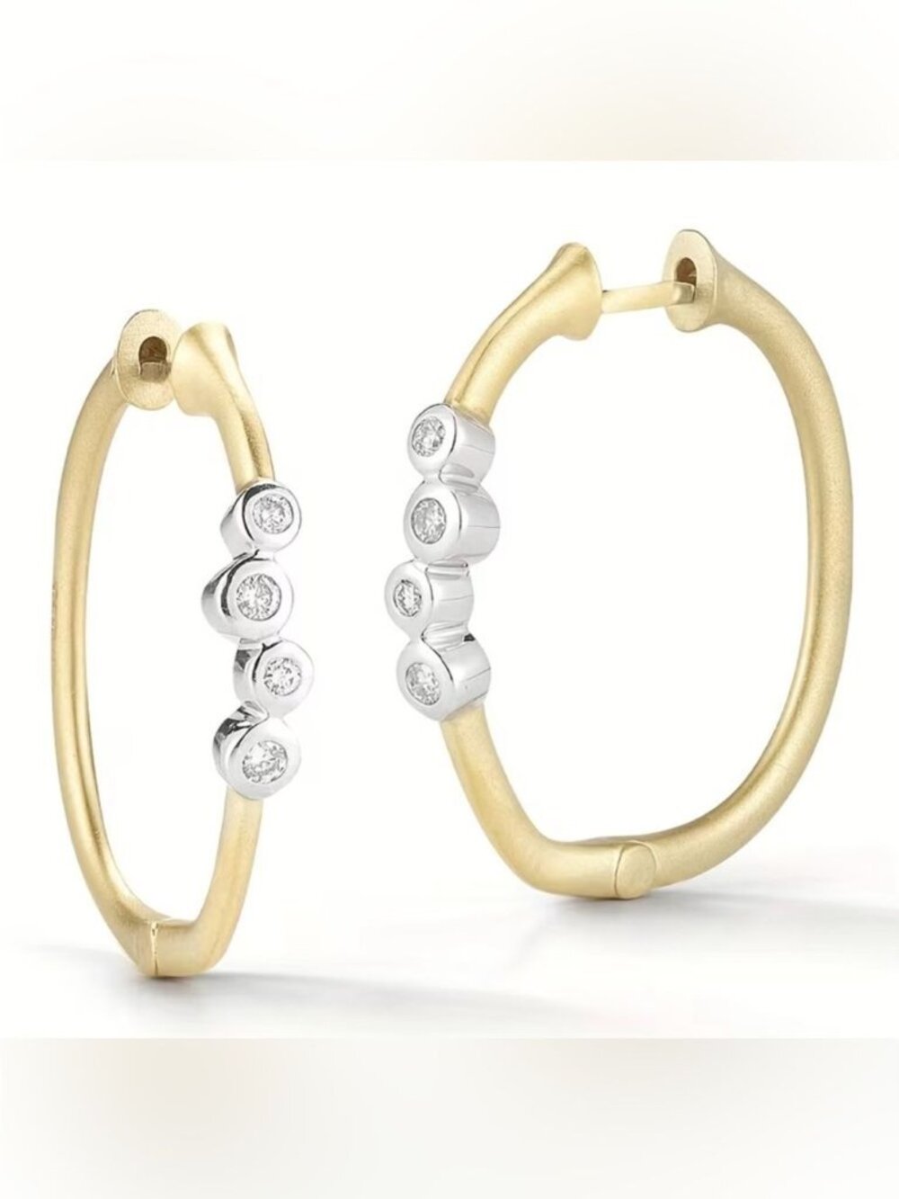 Diamondhoop earrings 2659